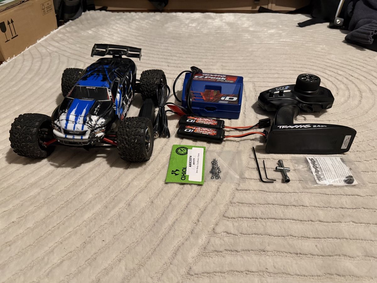 Automobili: Traxxas 1/16 E-Revo 4WD – Usato da Basel venduto da FVDRC_Cards