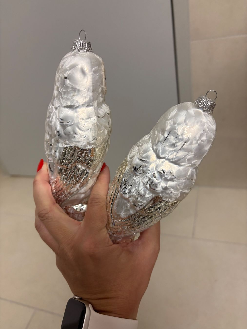 Tutte le decorazioni: Weihnachtsbaumschmuck Eulen Weiss 2er Set – Usato da Basel venduto da Tierschutz-Flohmi 2