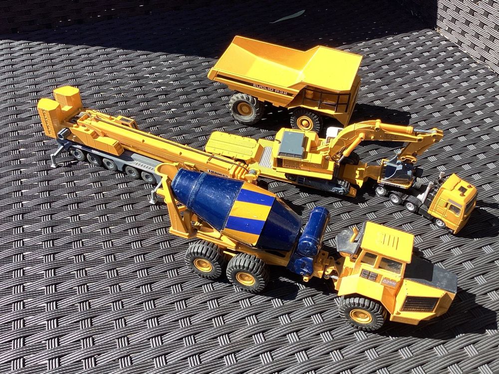 DINKY Toys Tractopelle 967 – Échelle 1/43 – Modèle De Collection En Métal (sans Boîte)