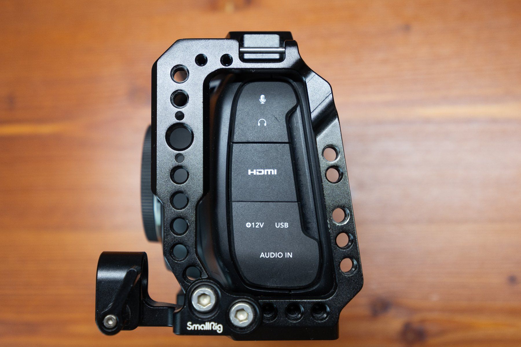 Blackmagic Videocamere: Blackmagic Pocket 4k Kit mit Zubehör – Usato da Vich venduto da OverRedR 5