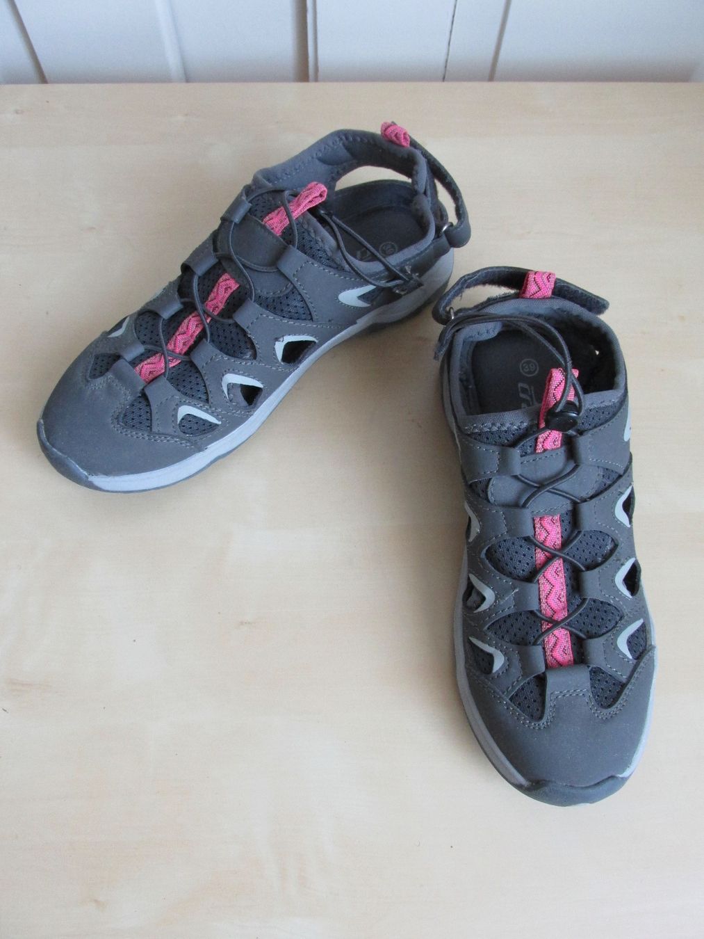 Scarpe da uomo: Sandalen crane Grösse 39 – Usato da Winterthur venduto da mat_q5d5 3