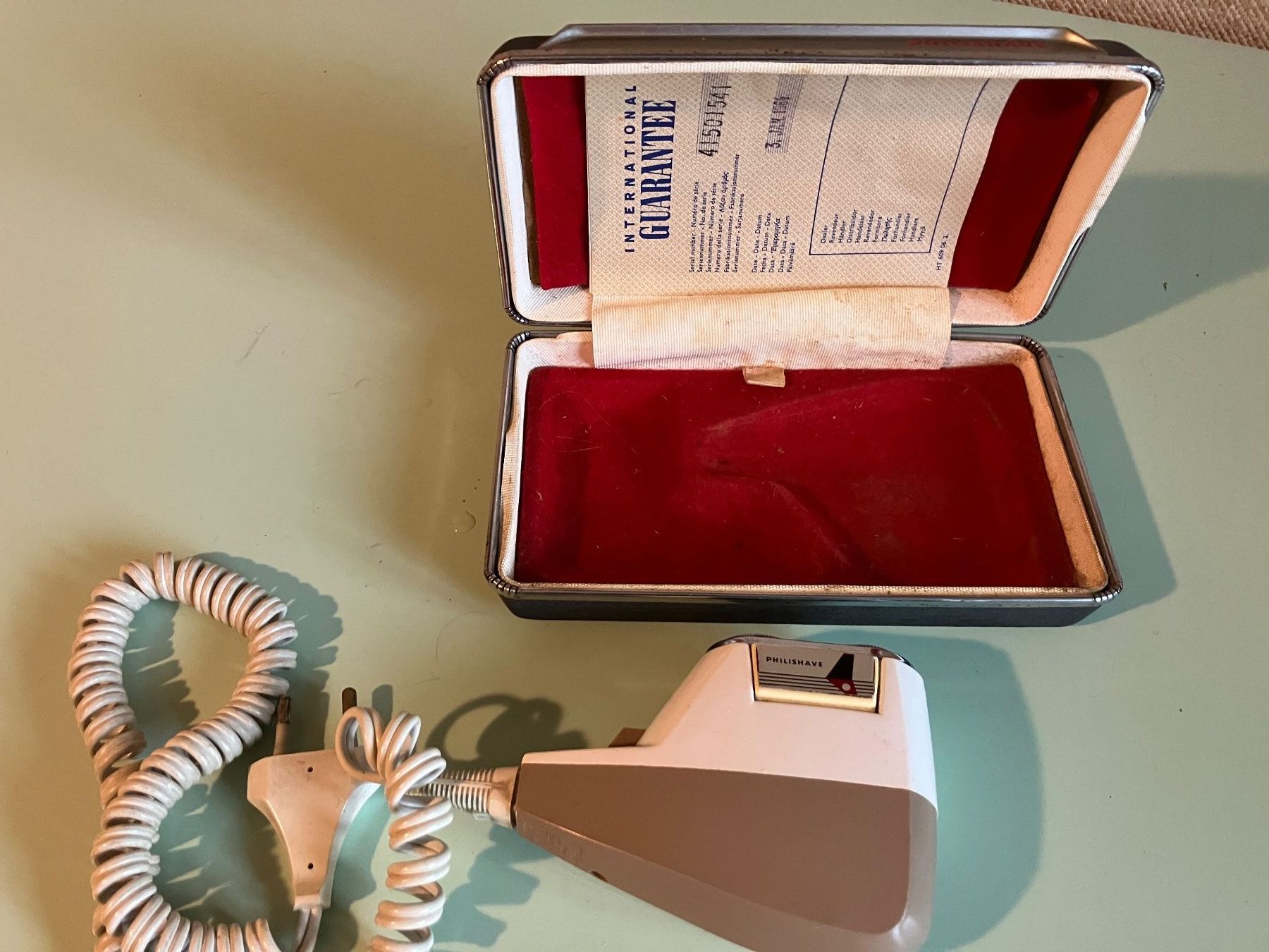 Philips Rasoi & Lamette da barba: Vintage Philips Philishave - Rasierer mit Etui – Usato da Sattel venduto da Pinggi7 2