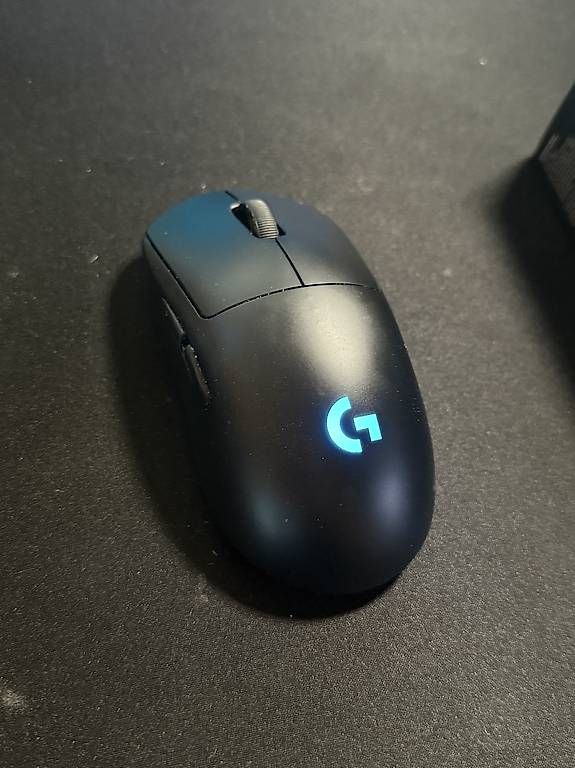 Souris: Logitech G PRO X SUPERLIGHT 2 LIGHTSPEED - sans fil – D'occasion à St-Aubin-Sauges par dow_g6cc 1