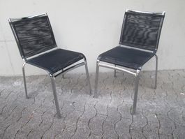 2 bequeme stapelbare Terrassenstühle / Gartenstühle / gebr.