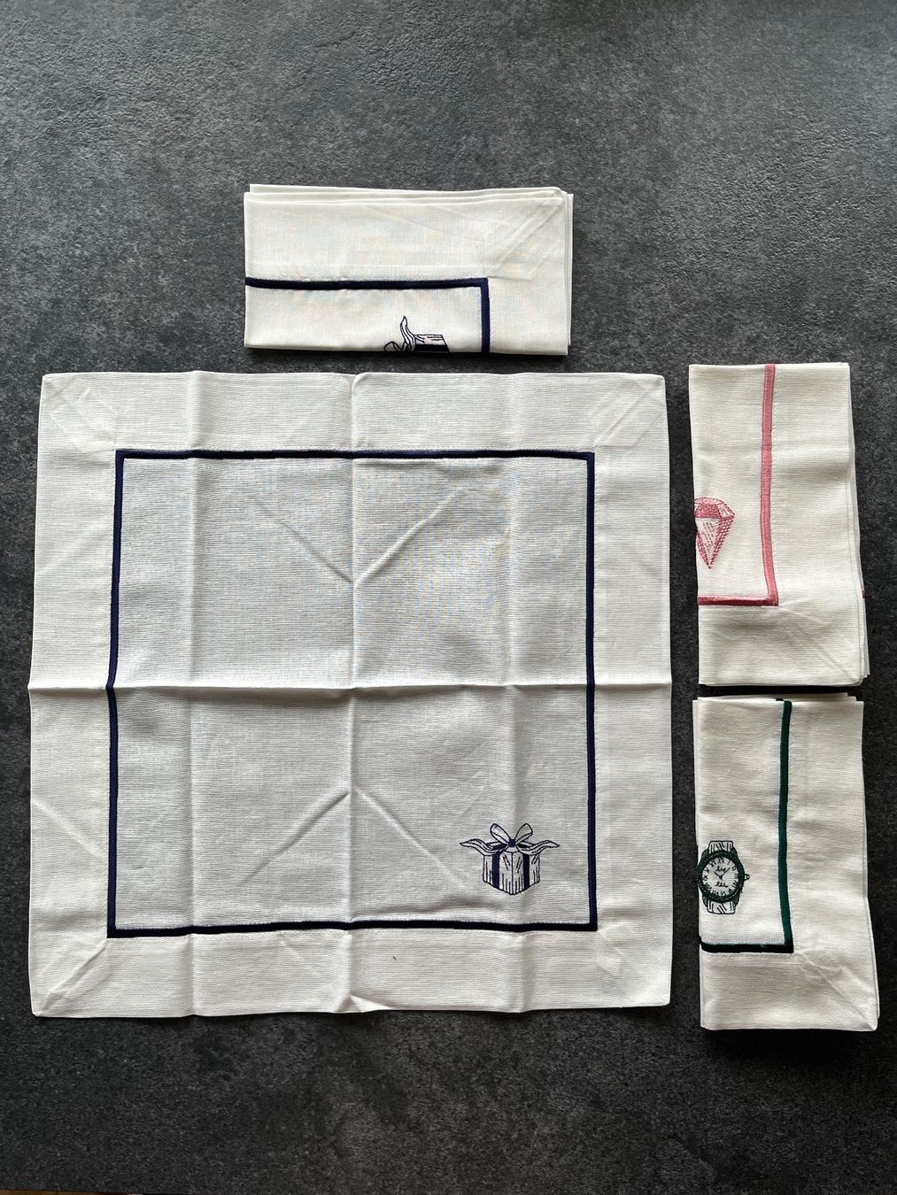 Set di tavolo e panche: BUCHERER Weihnachtsgeschenkbox, Tischset – Nuovo e nell'imballaggio originale da Kilchberg ZH venduto da Simple.Life 8