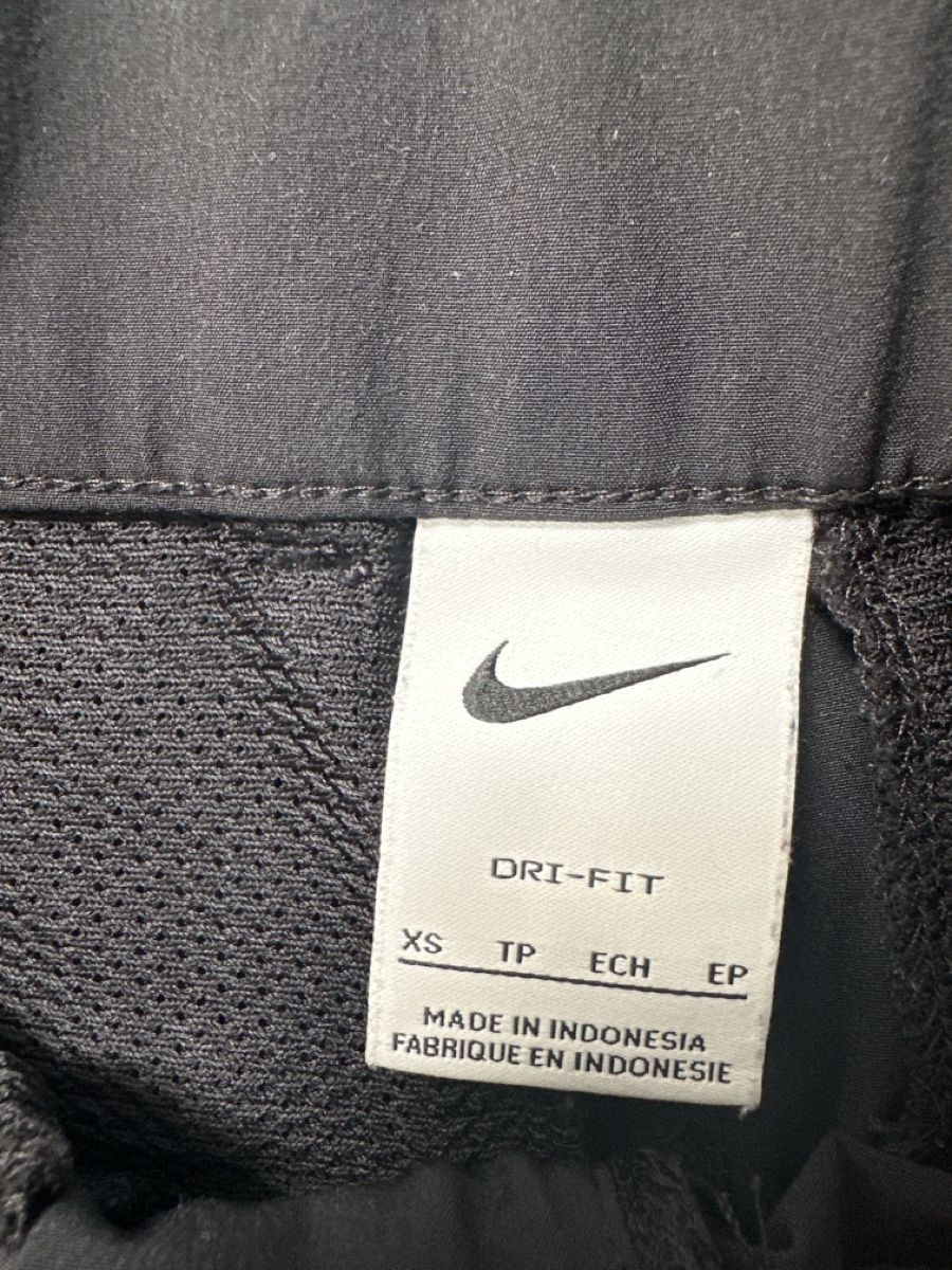 Nike Lotti di vestiti: Nike Golfshorts Gr. XS, 2 Stück – Nuovo (secondo la descrizione) da St. Gallen venduto da Ursula66 1