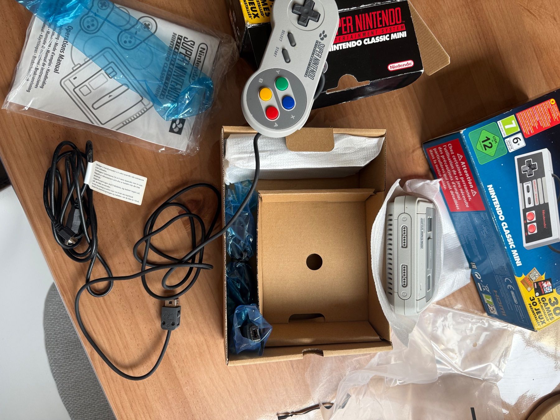 Nintendo Console: Nintendo Mini NES ou/et Mini Super Nes – Nuovo (secondo la descrizione) da Apples venduto da Fnic0502 3