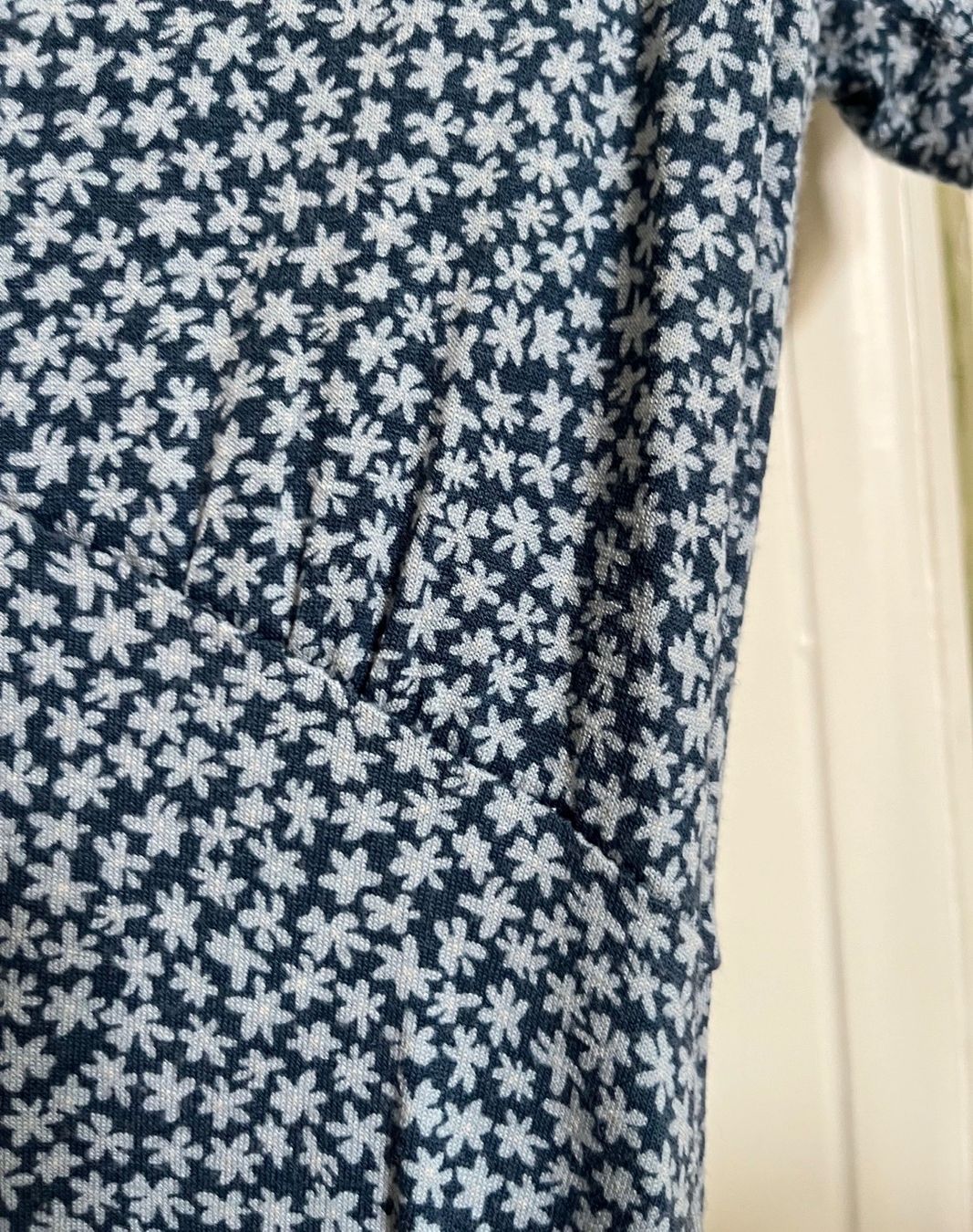 Pull&Bear Kleider: Kleid mit Blümchen – Gebraucht aus Bern von ver_9rc9 1