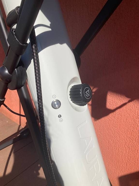 Assi da stiro: Laurastar GO+ Bügelsystem  – Usato da Pfäffikon ZH venduto da tin_6jvl 2
