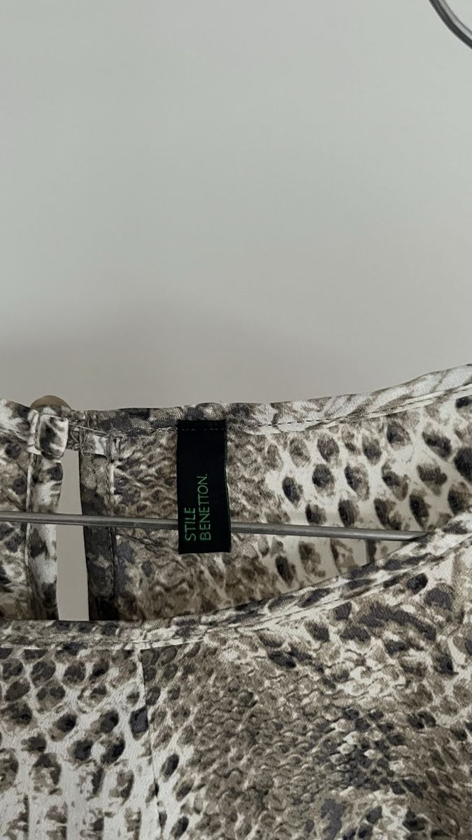 Benetton Camicette: Chemisier Benetton imprimé serpent, élégant – Nuovo (secondo la descrizione) da Lausanne venduto da Global.P 2