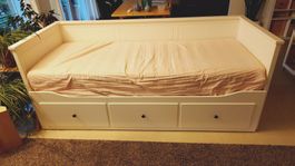 Bettsofa Ikea Hemnes