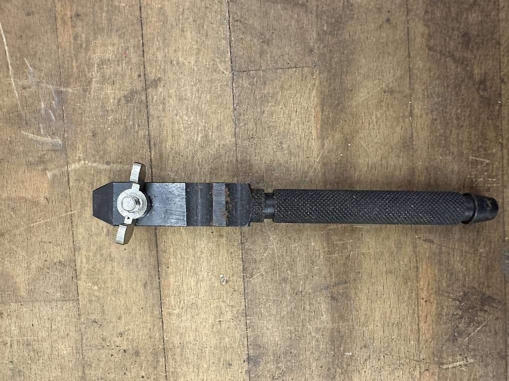 Tutti gli attrezzi: Feilkloben (Hand Vice) – Usato da Aarau venduto da sole-soleil 1