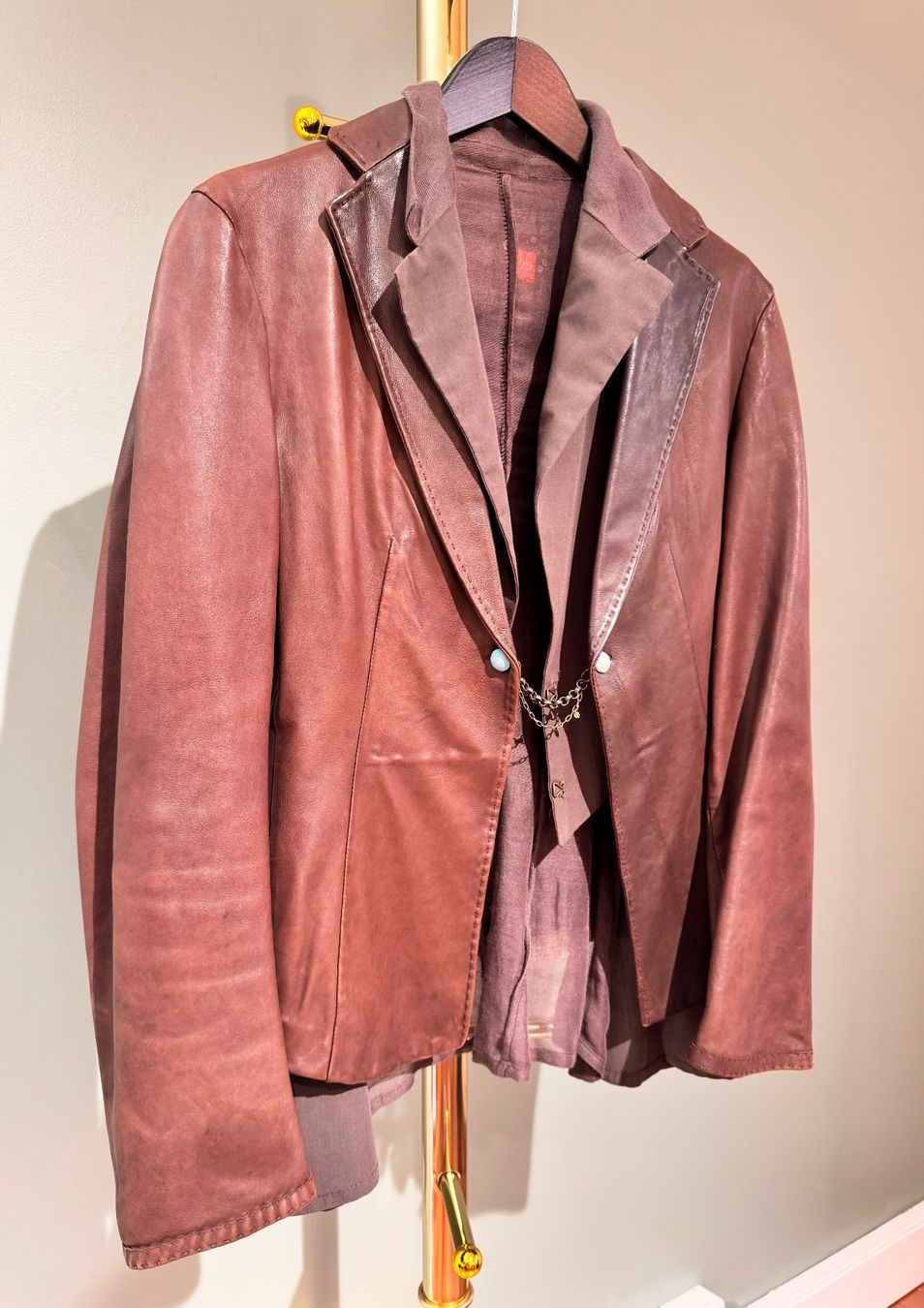 Hugo Boss Giacche: Lederjacken-Set mit Hemd von Hugo Boss – Usato da Zürich venduto da gregart