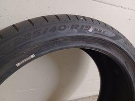 2 Pirelli P Zero Sommerreifen 225/40 R19 93Y Run Flat