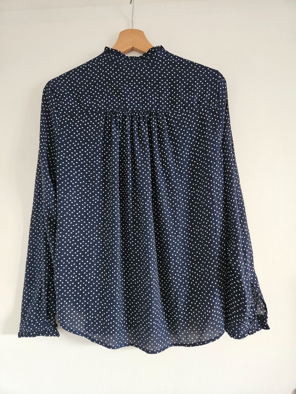 H&M Camicette: Blaue Bluse mit weissen Punkten Gr.36 – Usato da Schaffhausen venduto da sabrina915 3
