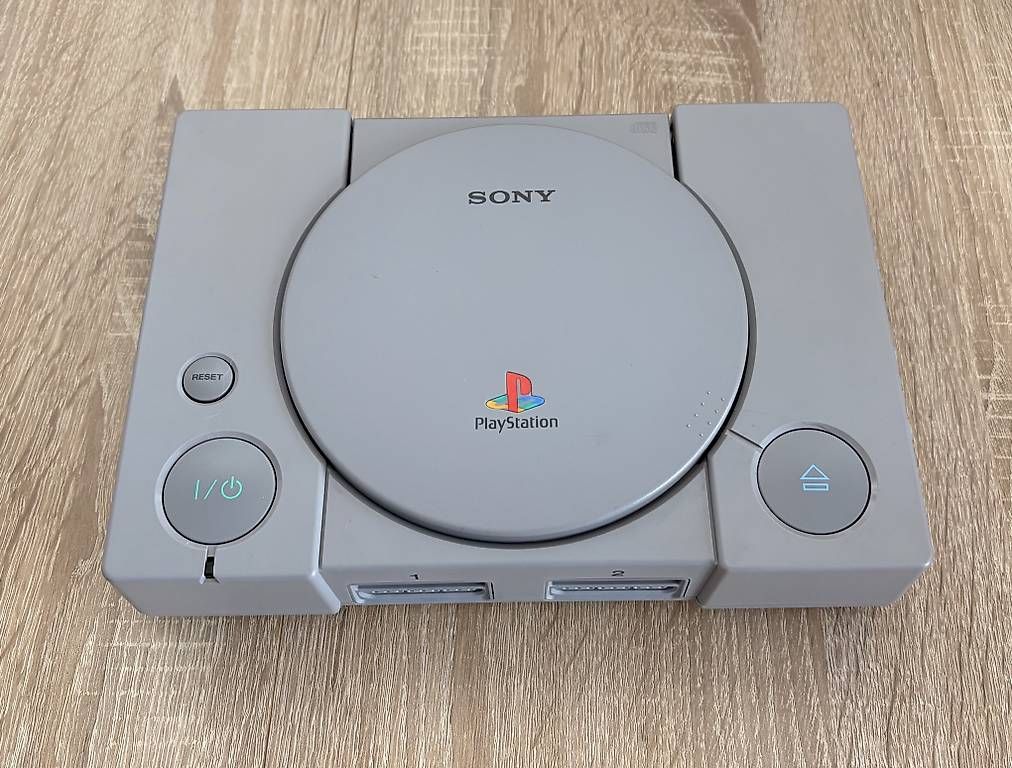 Console: Playstation 1 SCPH-7502 inkl. Controller  – Usato da Ebnat-Kappel venduto da Snowhead 1