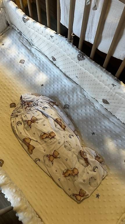 Letti: Lit bébé IKEA en bois + accessoires – Usato da Les Paccots venduto da yul_j97h 4