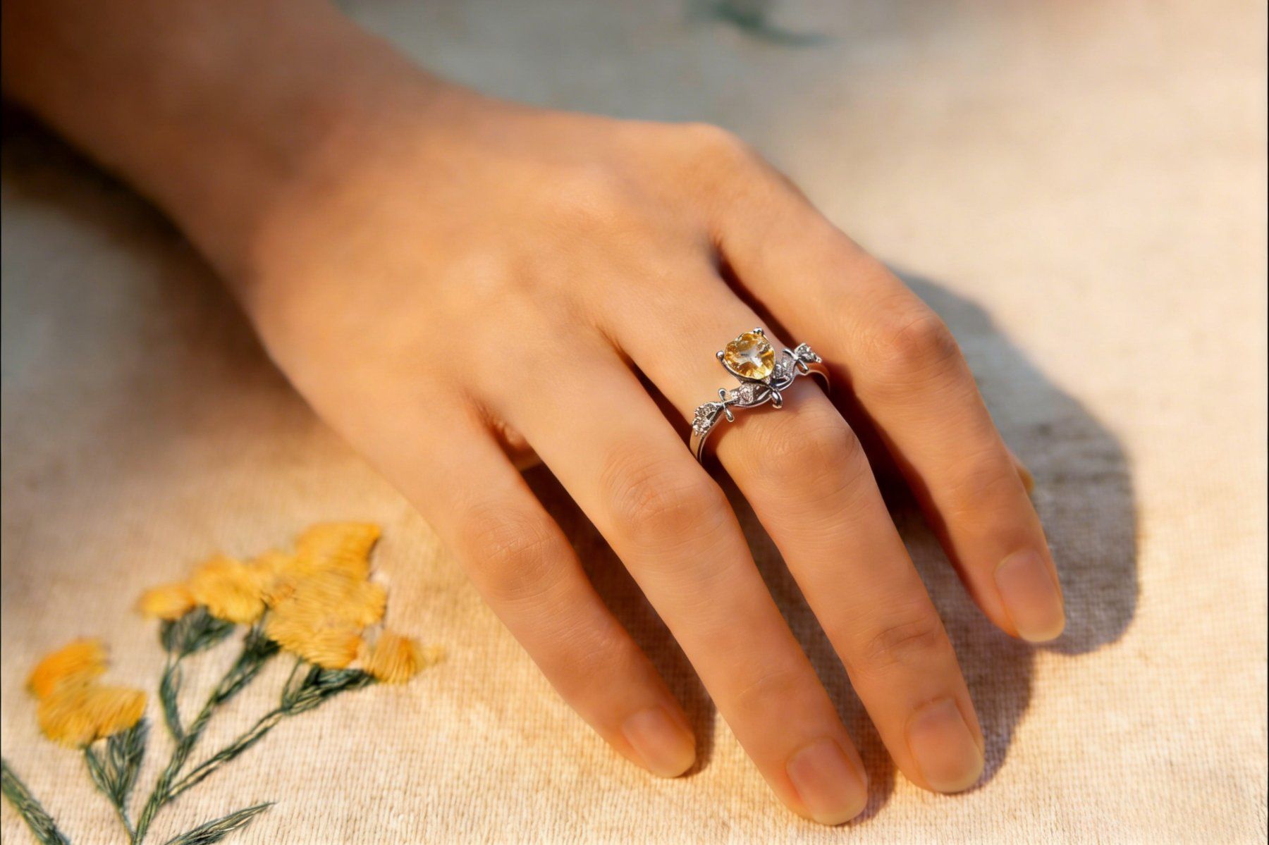 Anelli: NEW - S925 Citrine Ring (Adjustable) – Nuovo (secondo la descrizione) da Zürich venduto da cin_wcf6 6