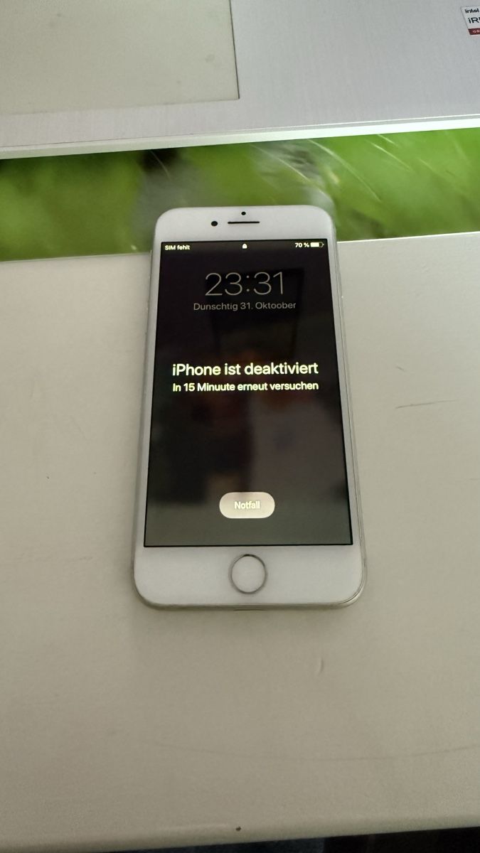 Apple Portables: iPhone 8, X und 11  – D'occasion à Däniken SO par sunnyresales 1