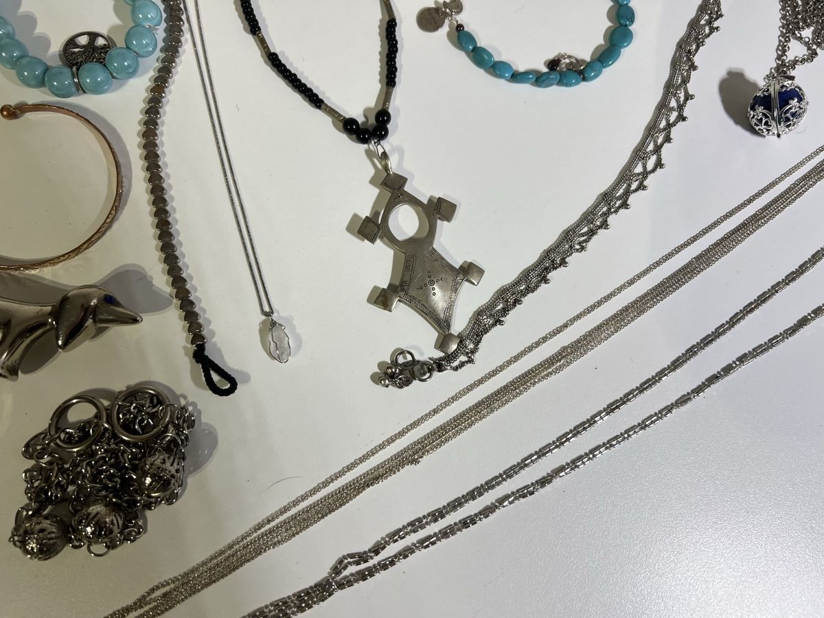 Autres bijoux: Lot de bijoux – D'occasion à St-Pierre-Clages par ste_xk6p 4