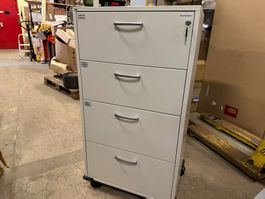 4er Rollcontainer bzw. Büroschrank 114cm hoch inkl.Schlüssel