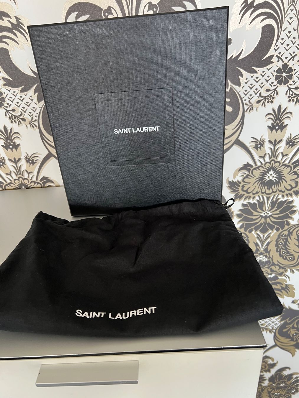 Saint Laurent Borse da donna: Saint Laurent Schultertasche – Usato da Meilen venduto da Sonne66 5