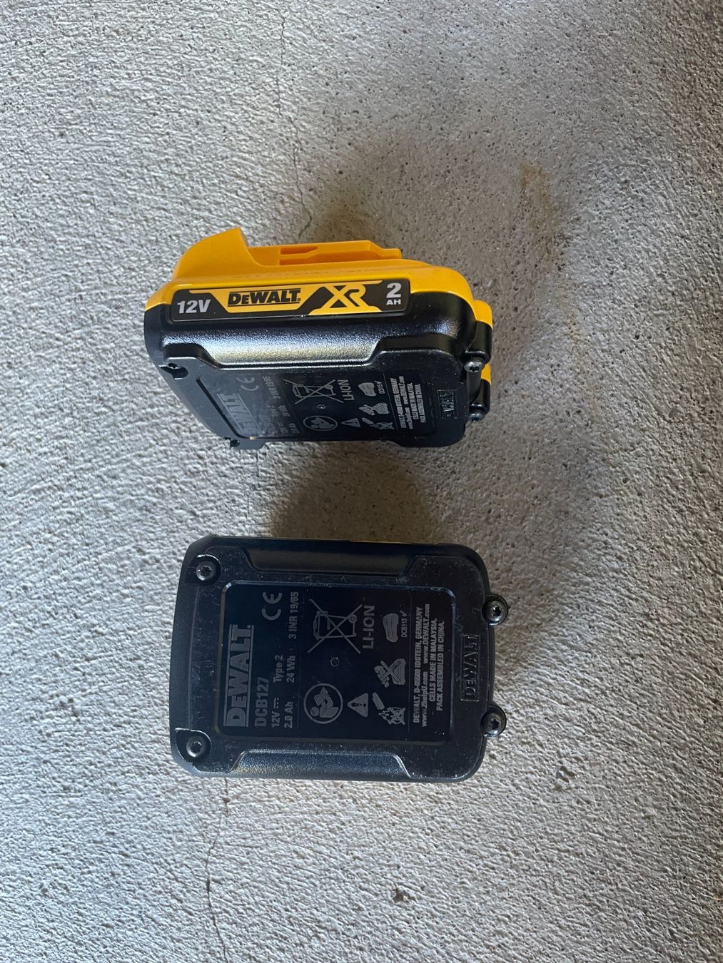 Dewalt Caricatori & Batterie: DeWalt Akkus x 2 – Usato da Schmerikon venduto da die_8b8m 4