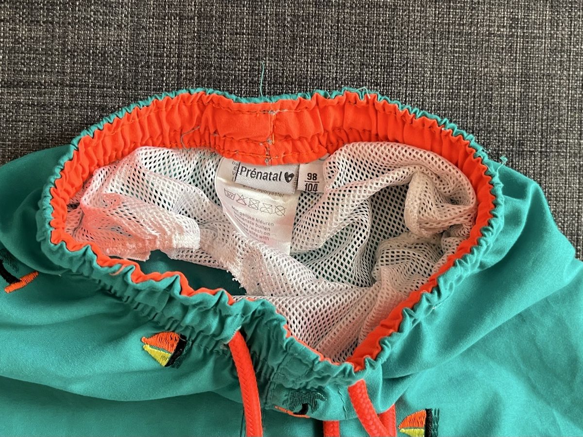 Costumi da bagno: Short de bain 98 - 104 brodé  – Usato da Chénens venduto da RosaLine 2