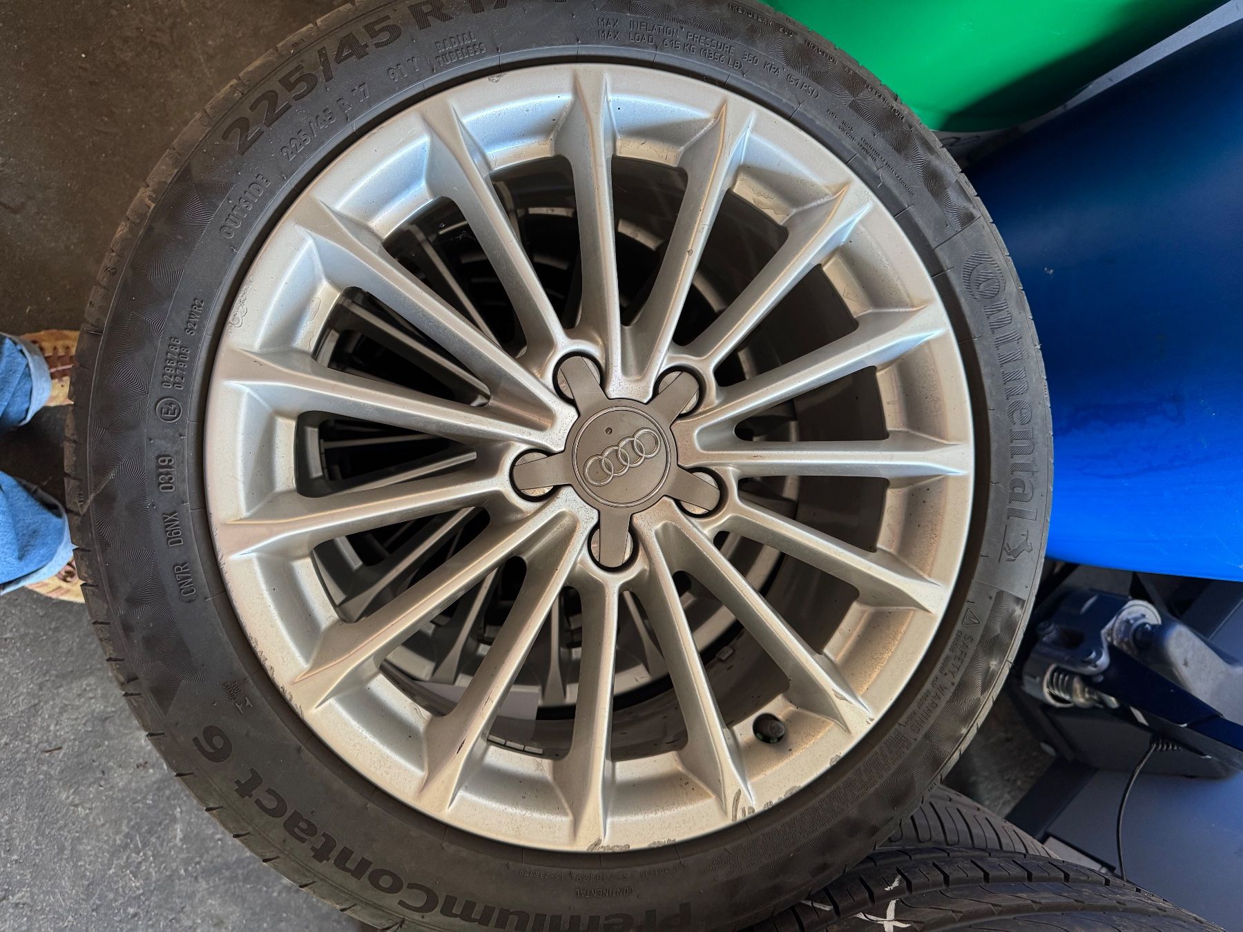 Audi Pneumatici & Ruote complete: Audi A3 Original Sommer Kompletträder – Usato da Rotkreuz venduto da garage-wismer-ag