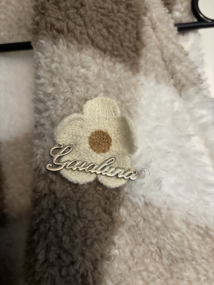 Gilet & Giacche senza maniche: Flauschige Teddyweste Gr. 38 – Usato da Salenstein venduto da Silly...0 1