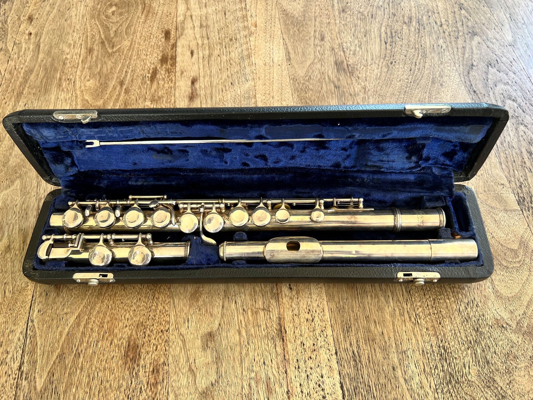 Instruments de musique: Querflöte Kohlert-Winnenden ca. 1960 – Défectueux à Gerlafingen par Mapaho