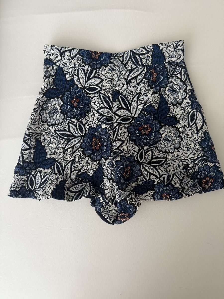 Sezane Pantaloni: Sézane -  Shorts Dorian Grösse 36 – Usato da Zollikon venduto da snowflake10- 2