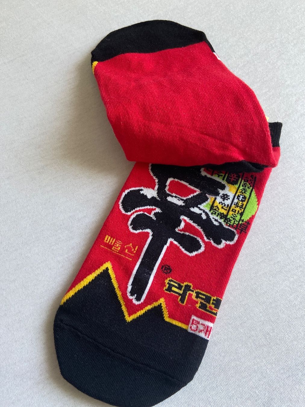 Calze: Shin Ramyeon Socken (kurz) – Nuovo (secondo la descrizione) da Luzern venduto da 2ndchances 1