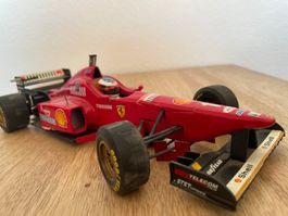 Ferrari F1 Formel 1 Auto Modell rot gebrauchter Zustand