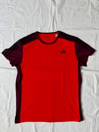 Adidas Essentials, Herren-Sport-Shirt, rot/bordeaux, Gr. L