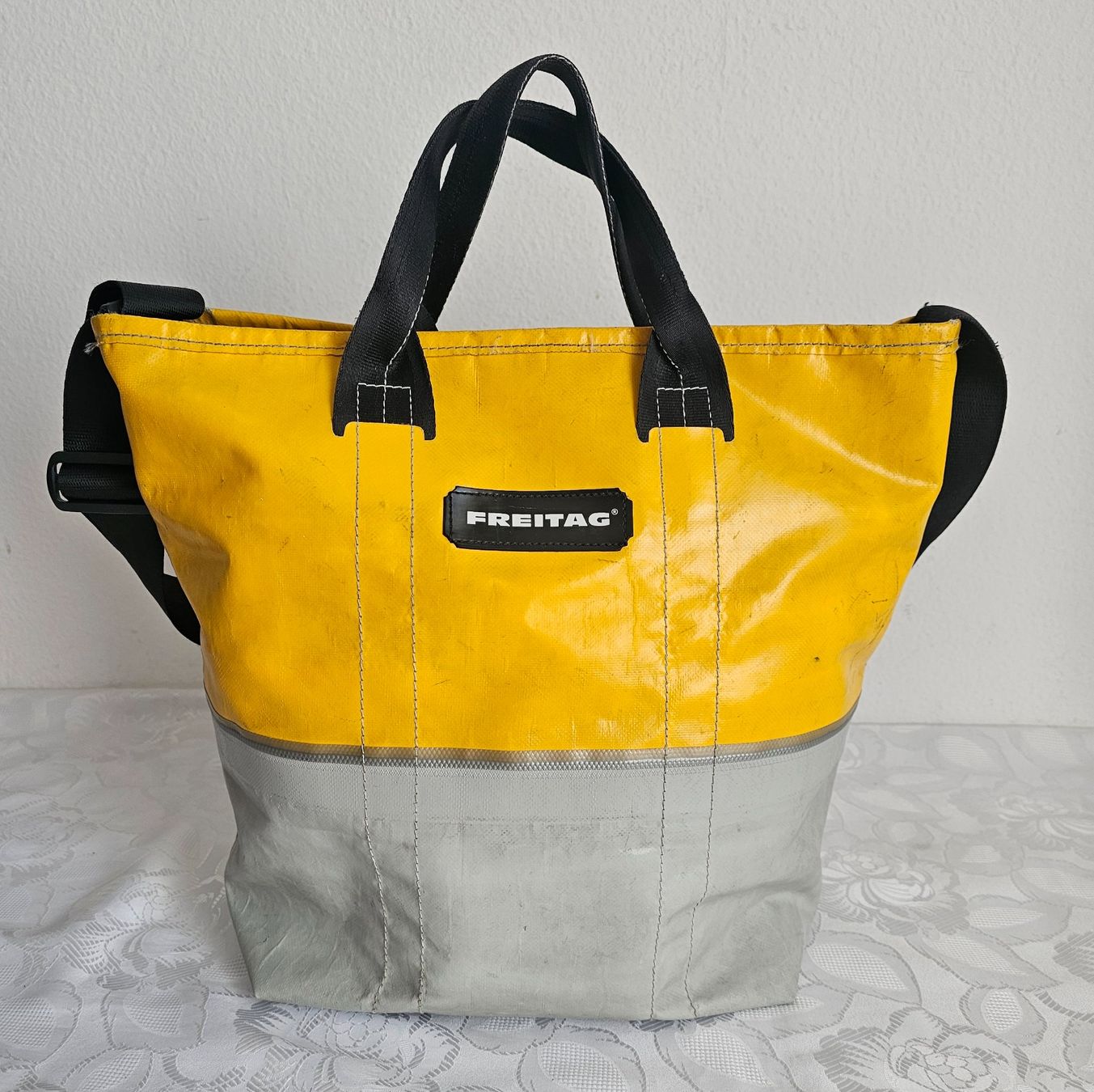 Freitag Taschen: ***FREITAG ***F203 BOB Hand.oder Umhängetasche – Gebraucht aus Bronschhofen von Xena37 2