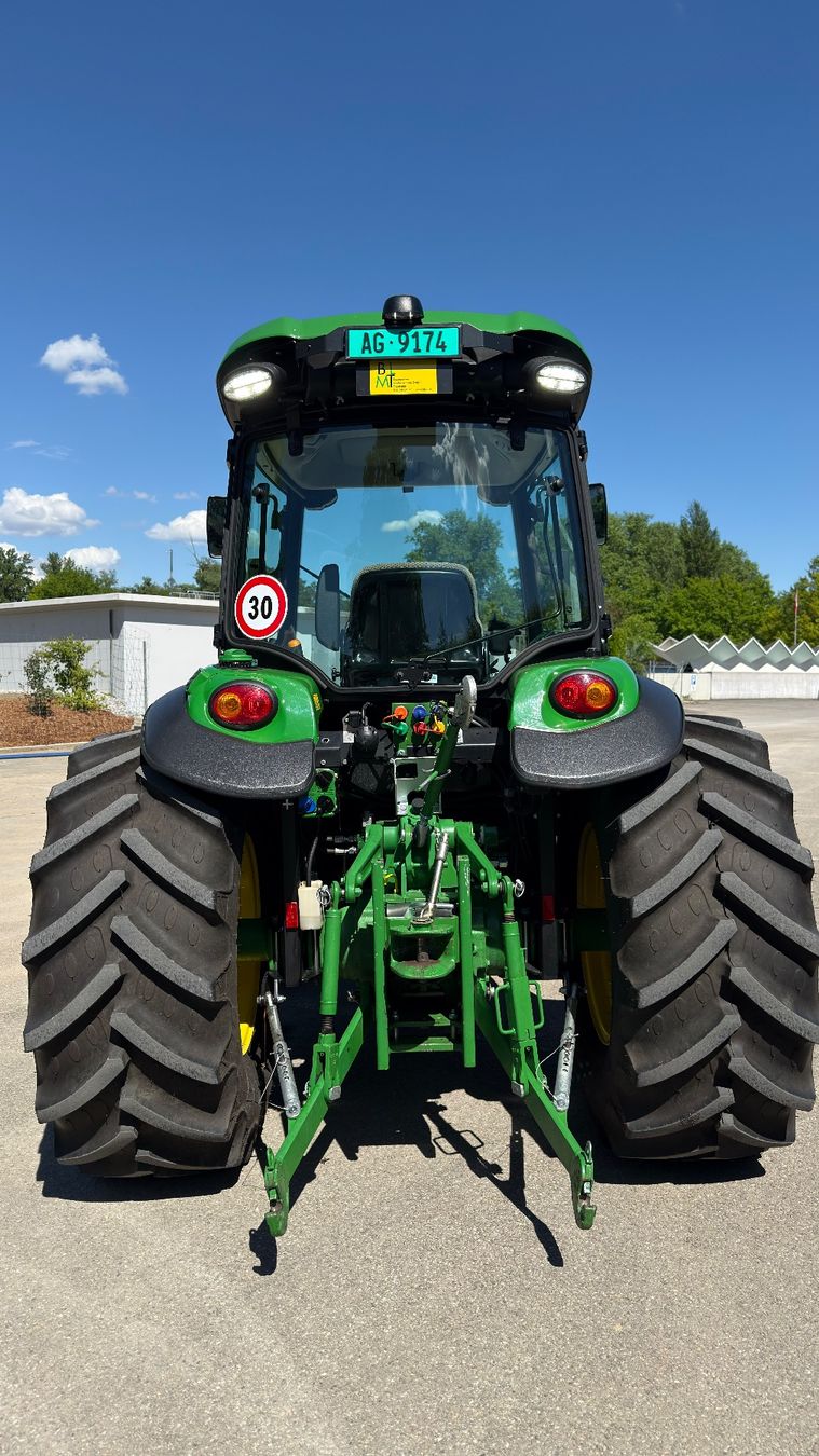 John Deere Traktoren: John Deere 4066R – Gebraucht aus Bad Zurzach von Grafdomi 2