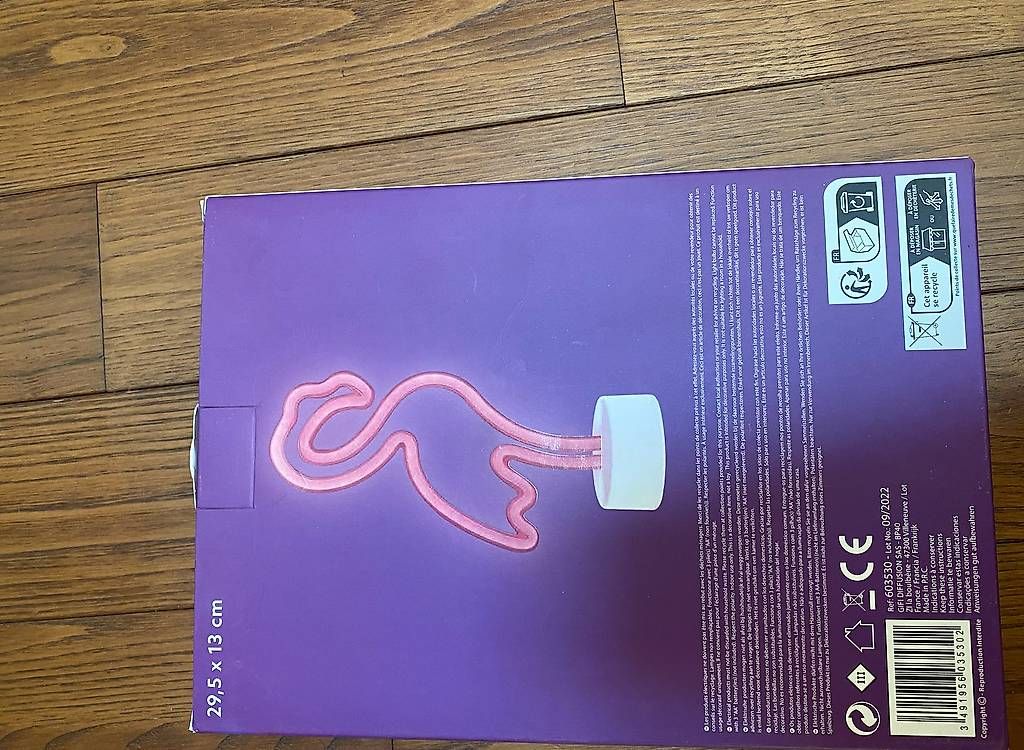 Toutes les décorations: lampe neon flamant rose – D'occasion à les Monts-de-Corsier par Ksandra0 1