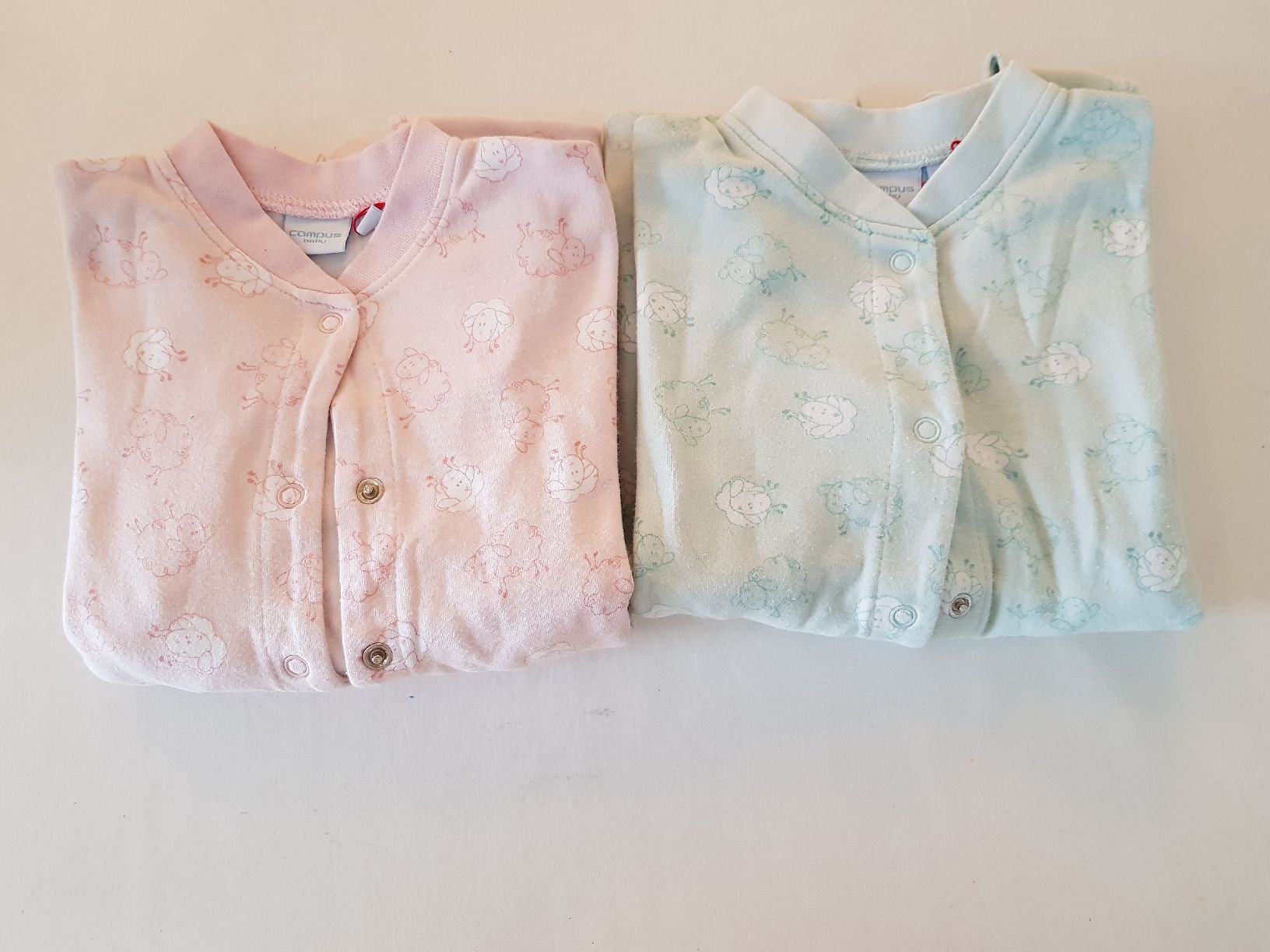 Pyjamas: grenouillère – D'occasion à Hermance par Triplebizzo