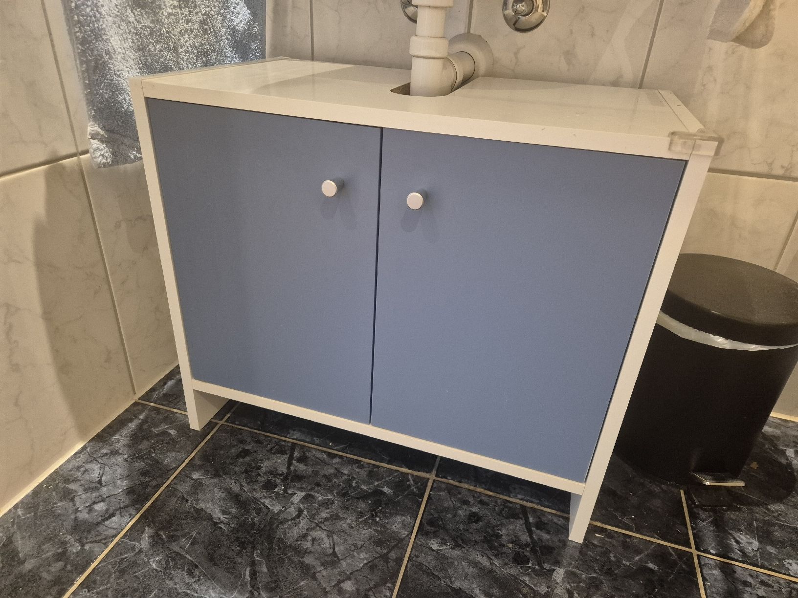 Mobili per bagno: Waschbeckenunterschrank – Usato da Zürich venduto da elenoirecb