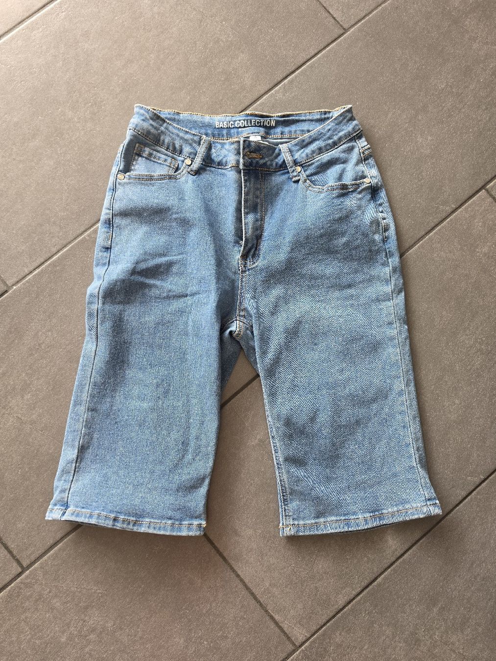 C&A Jeans: Jeans Shorts Basic Collection blau Grösse S  – Usato da Luzern venduto da oli_6x2r
