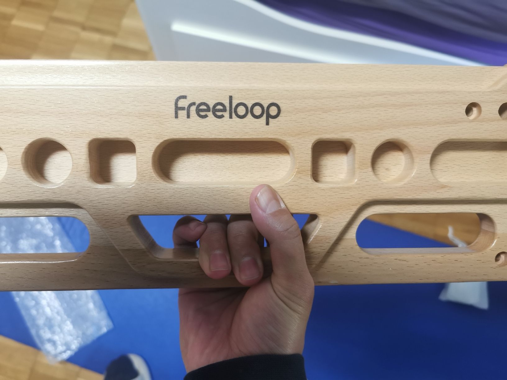 Murs & prises d'escalade: Freeloop Hangboard Trainingsboard Holz Top Zustand! – Neuf avec emballage d'origine à Bassersdorf par Sport_4_life 3