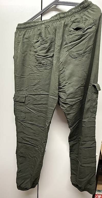 Hosen: grüne Hose, Gr 40 – Gebraucht aus Zürich von mel_v8qp 2