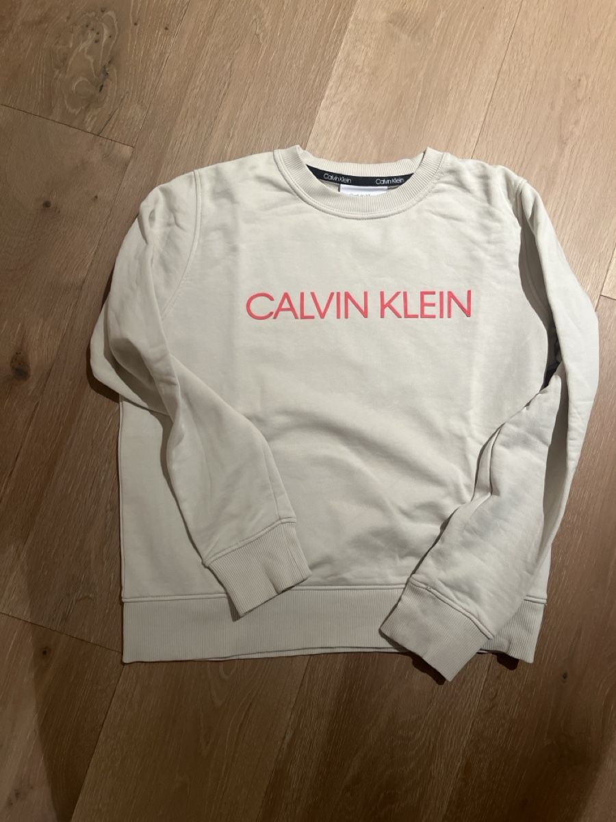 Calvin Klein Maglioni & Felpe: Calvin Klein Pulli Beige, wie neu, Grösse M – Nuovo (secondo la descrizione) da Regensdorf venduto da tan_2r7w