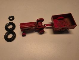 Matchbox MC CORMICK INTERNATIONAL B-250 TRACTOR KING SIZE