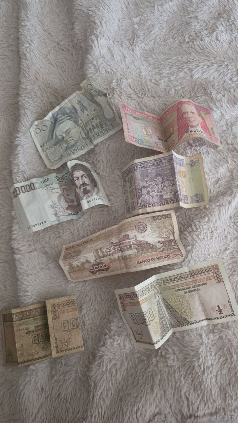 Billets de banque: Verschiedene scheine – D'occasion à Wittenbach par rose_rosi
