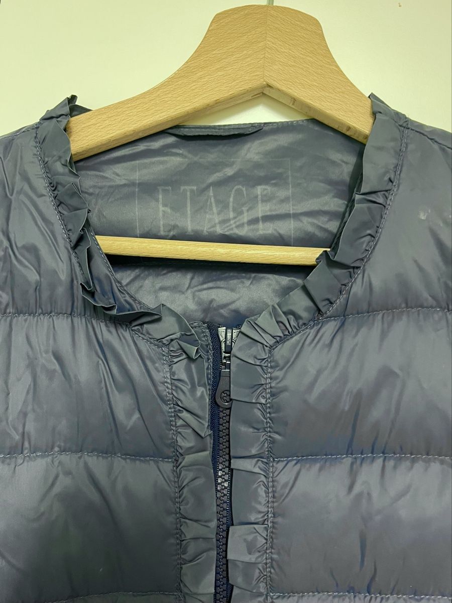 Giacche: Light Down Jacket Blue with Ruffles Size S – Usato da Bonstetten venduto da ale_vs 3