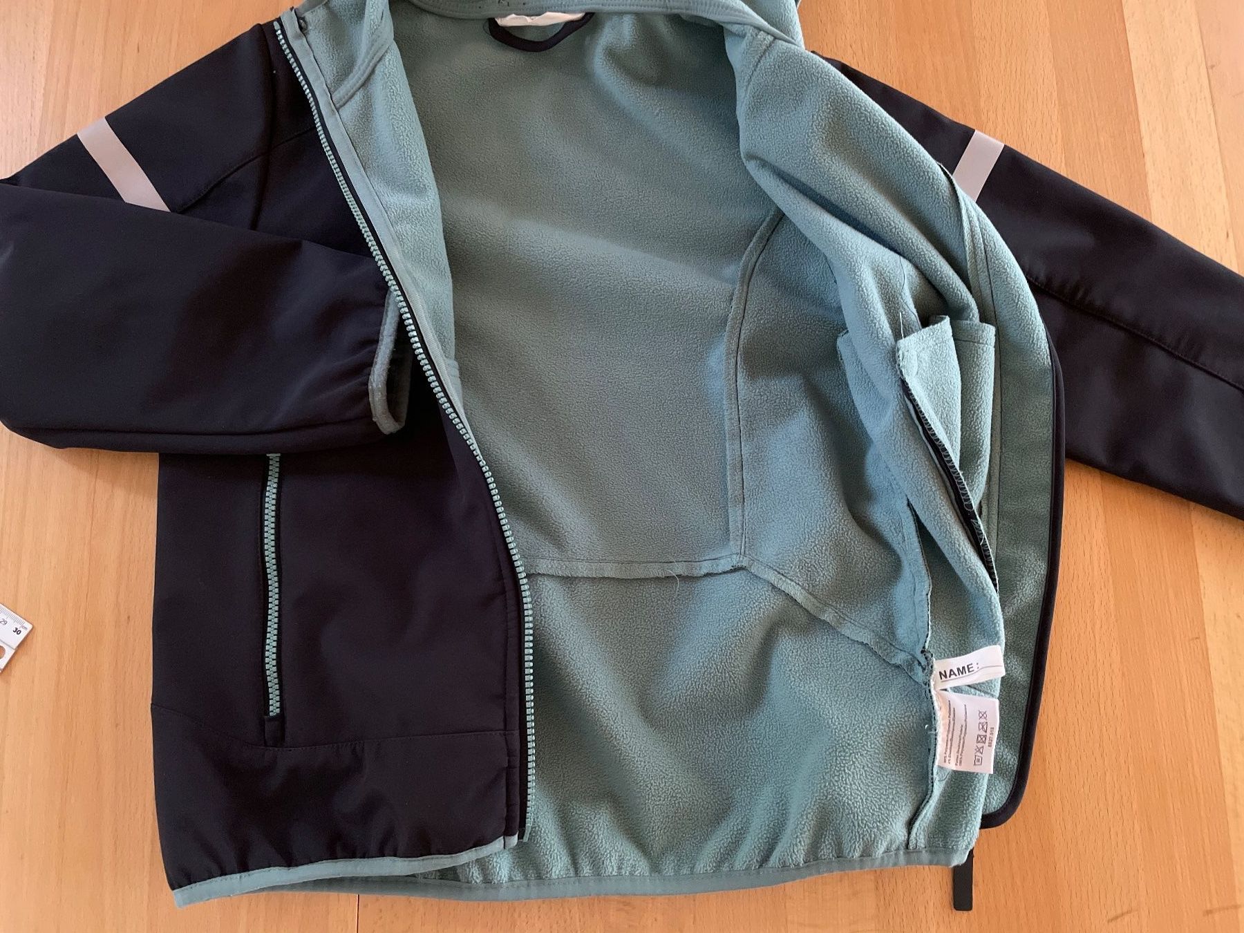 Vestes & Manteaux: Softshell-Jacke, Gr. 134-140, schwarz-salbei – D'occasion à Cham par 2eye 1