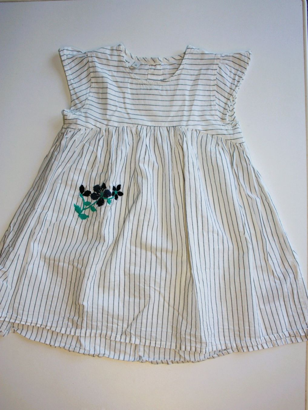 Name It Vestiti & Gonne: Kinder Kleid von Name It, Gr. 104 – Usato da Deitingen venduto da Johnny_Malibu 2