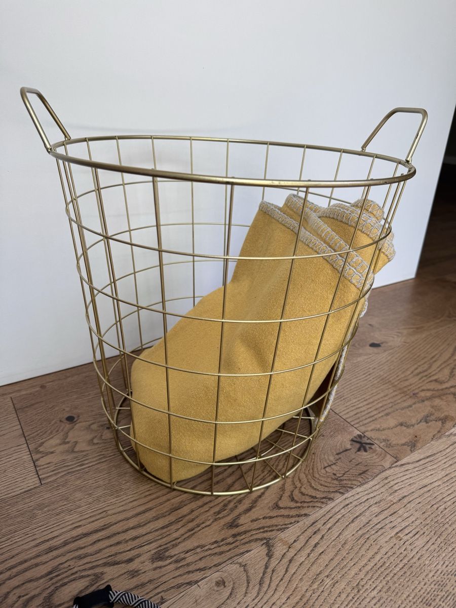 Autres articles pour la maison: Drahtkorb goldfarben  – D'occasion à Niederbüren par Oetschli 1